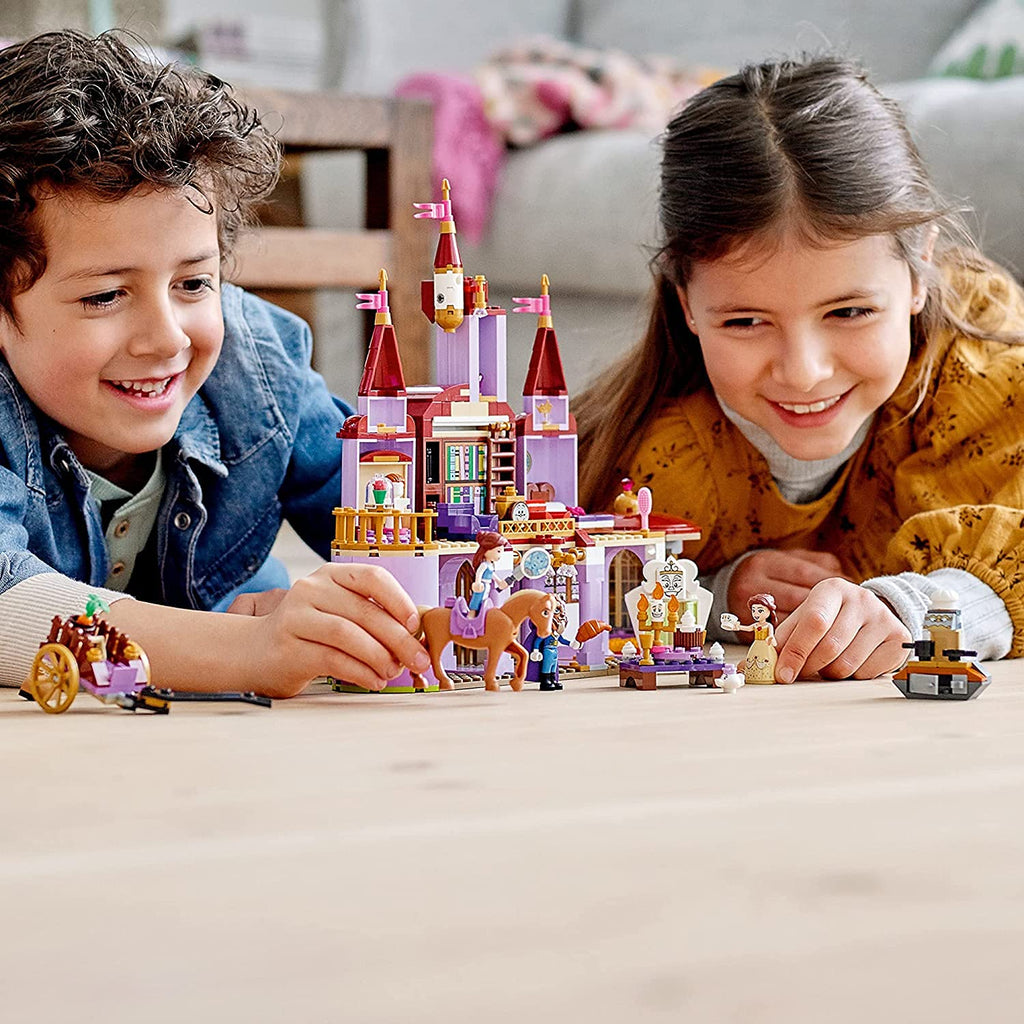 Building Toy with Horse Toy, Mini-Doll Figures, Plus Accessories Z9525