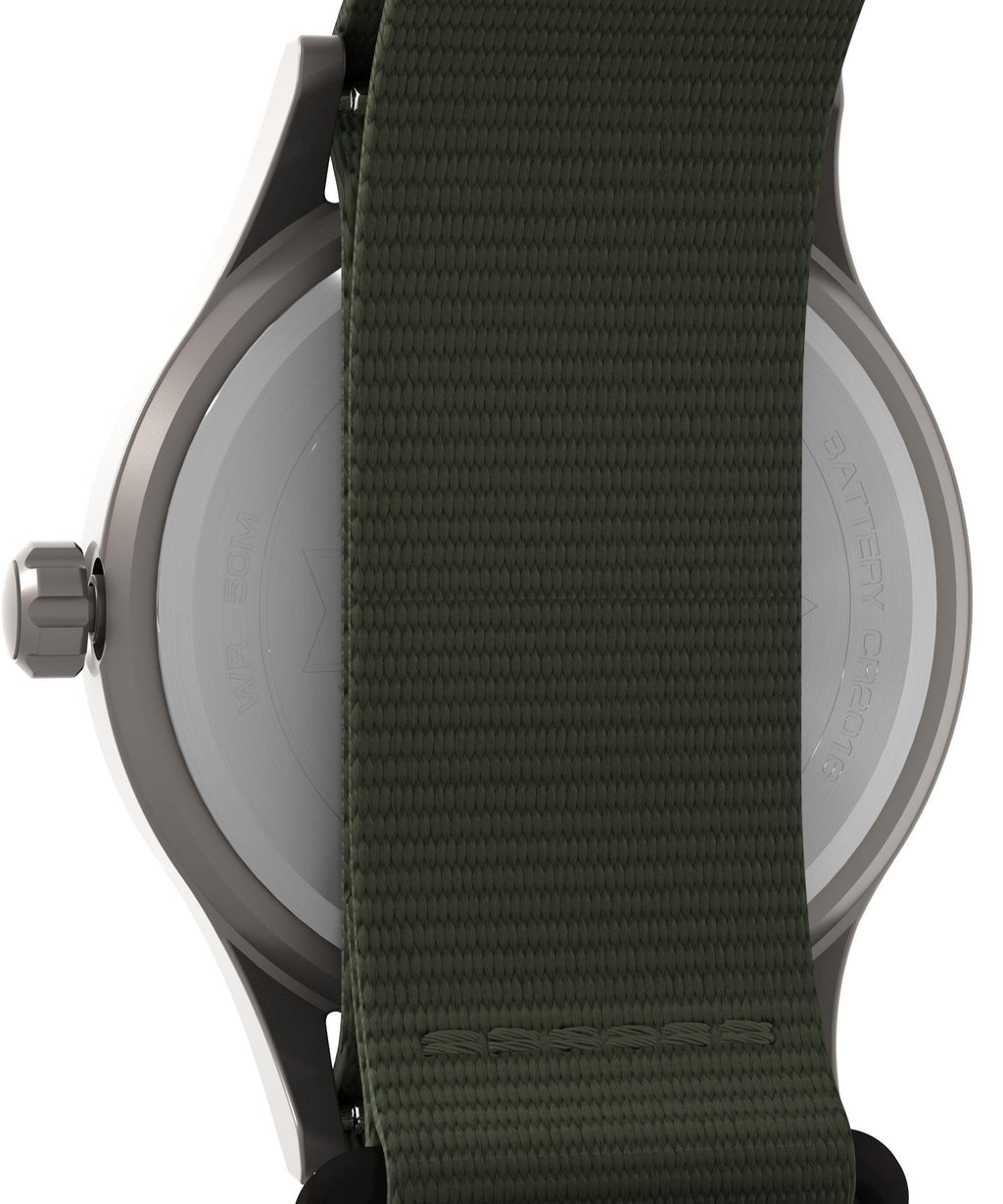 40mm Analog Watch with Luminous Hands and 50M Water Resistance O418344