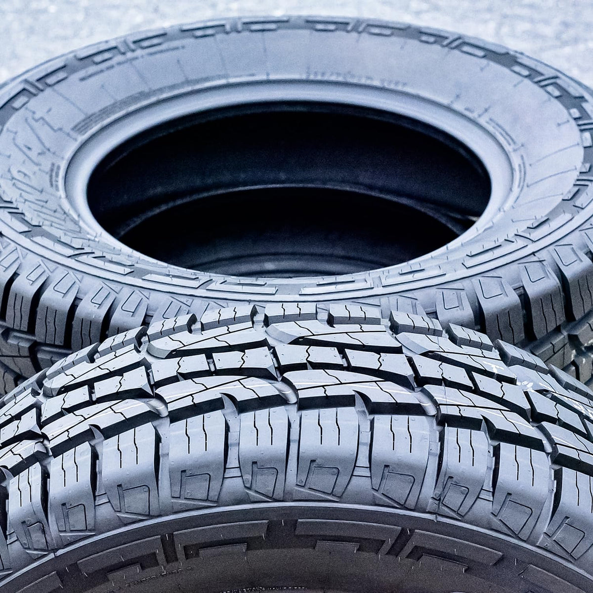 265/70R18 124S Tires A184